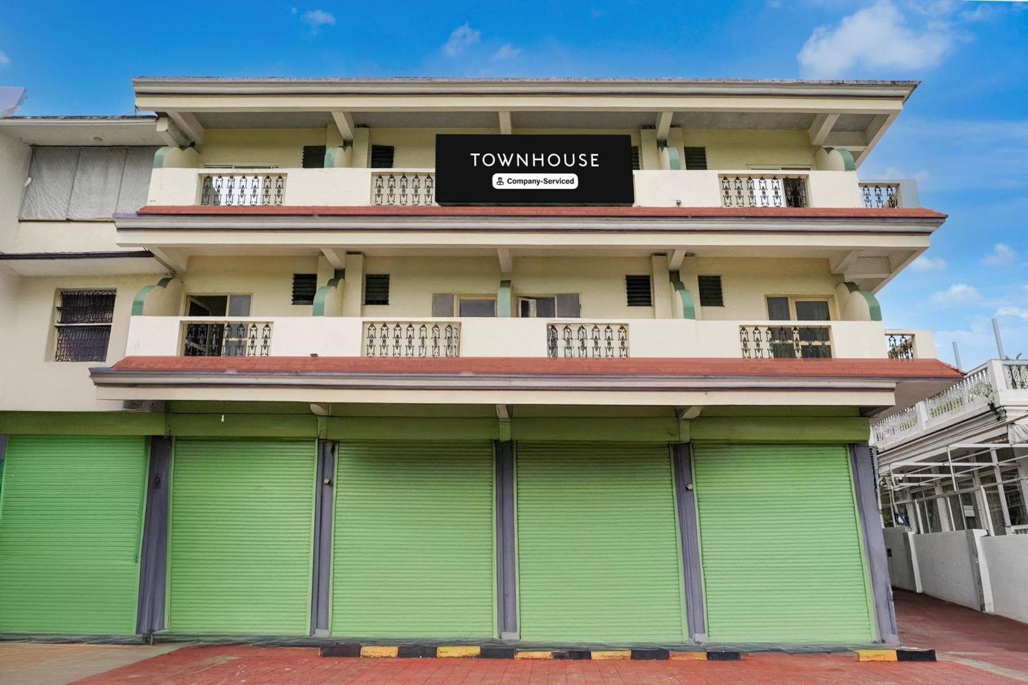 Super Townhouse Candolim Esterno foto